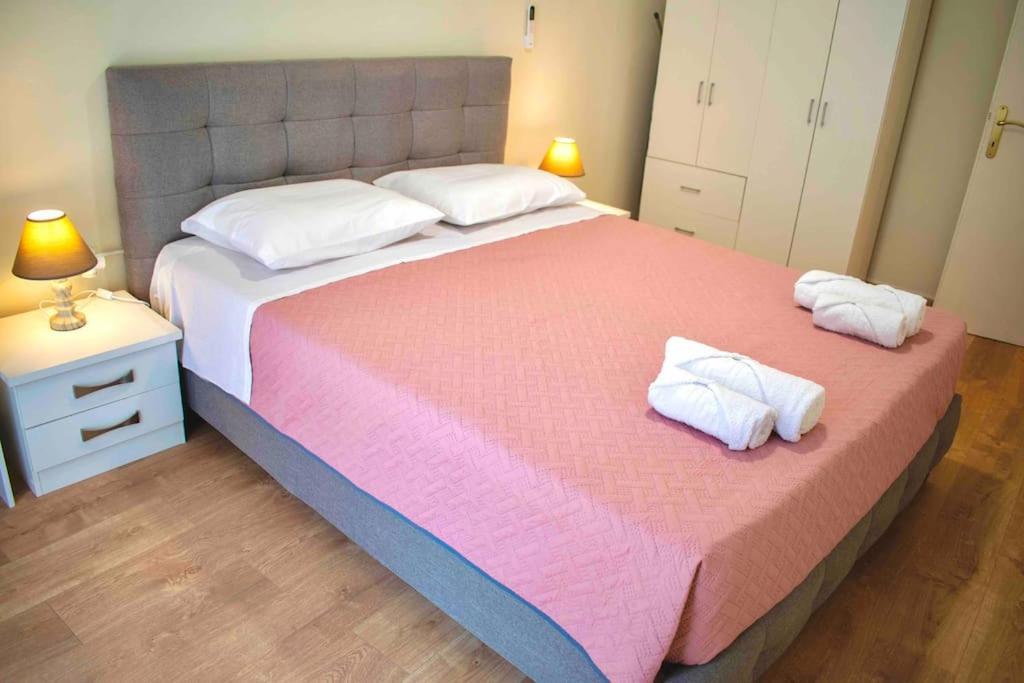 Apartament Metaxa *